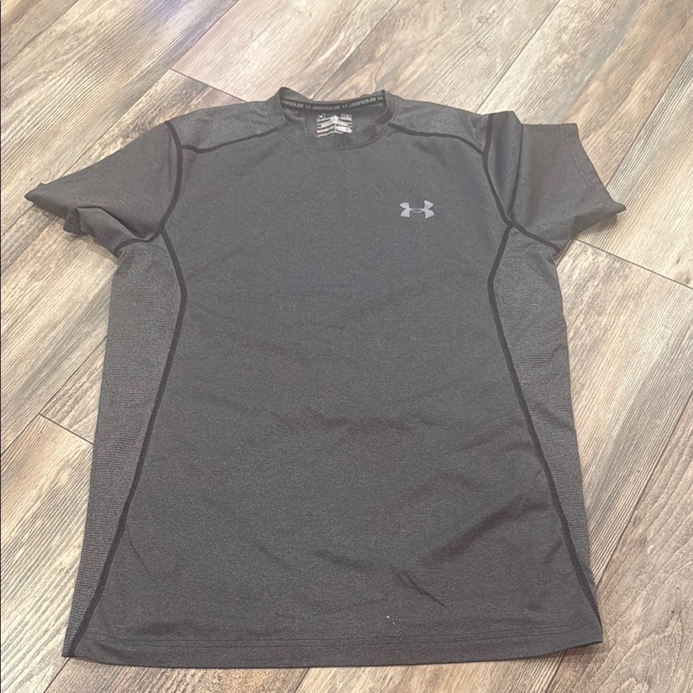 Under Armour Men's Charcoal Gray Athletic Tee